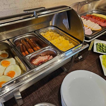 Grand Hotel Senica, Garni Bagian luar foto